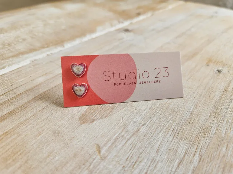 Danefæ Studio 23 Heart Stud Earring Pair Red | Dame Smykker