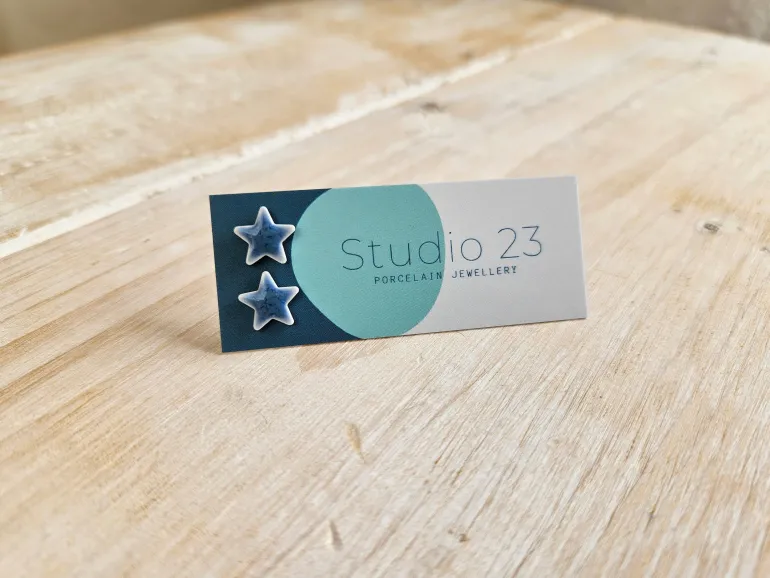 Danefæ Studio 23 Star Stud Earring Pair Burgundy/Navy | Dame Smykker